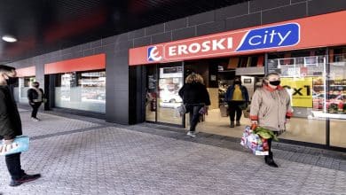 Eroski y BM ofertan plazas para profesionales y mozos de almacén Empleo Eroski Clientes Entrada Local2